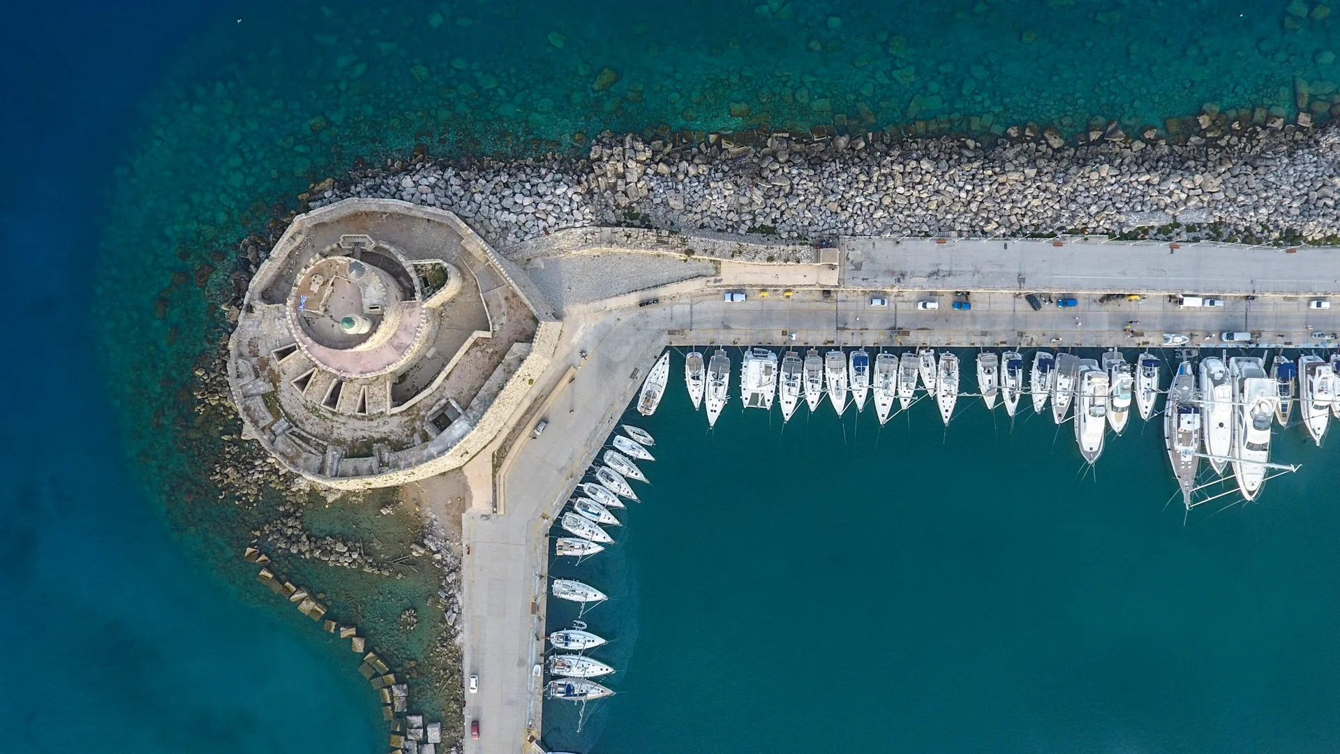 On İki Ada Çıkışlı Tekne Kiralama İçin Öne Çıkan Marinalar