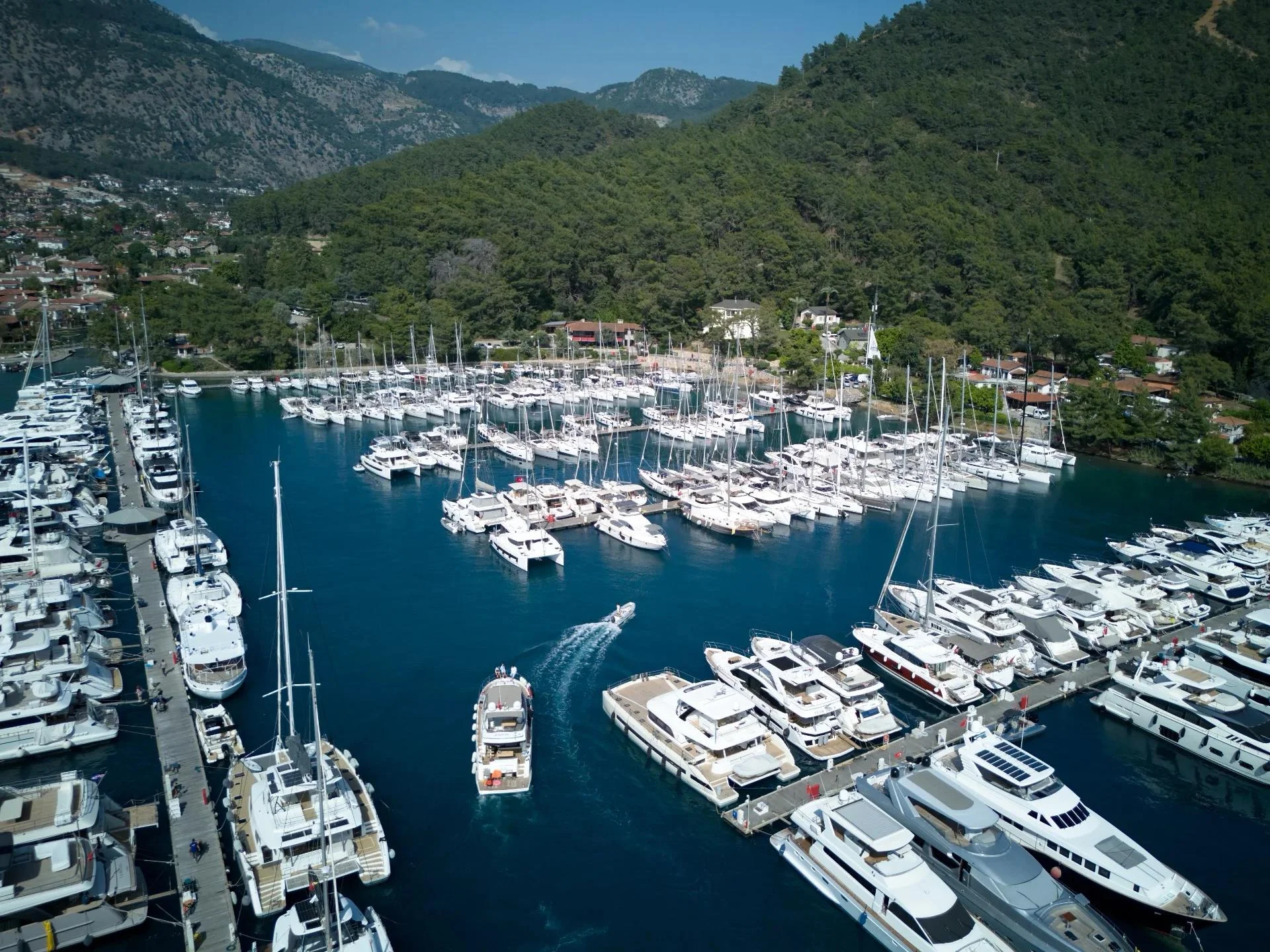 Türkiye’de Lüks Charter İçin Premium Çıkış Bölgeleri